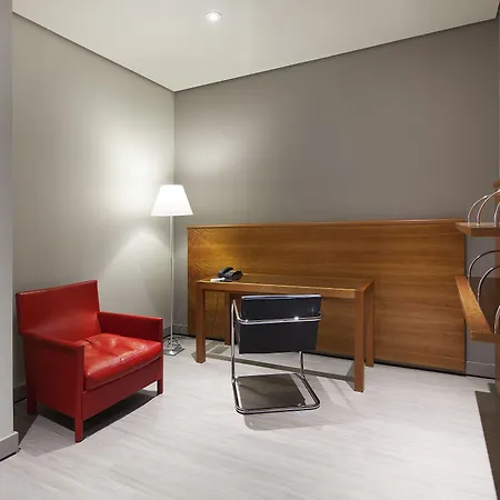Nh Lingotto Congress Otel 4*